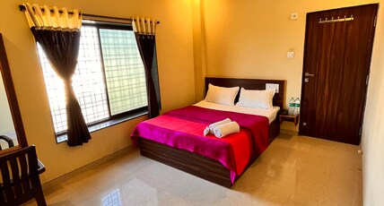 Sukrangu Palace Room Type - Standard Double Bed Room Non-AC