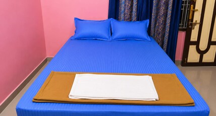 RR Rooms & Stays Room Type - RR Rooms & Stays