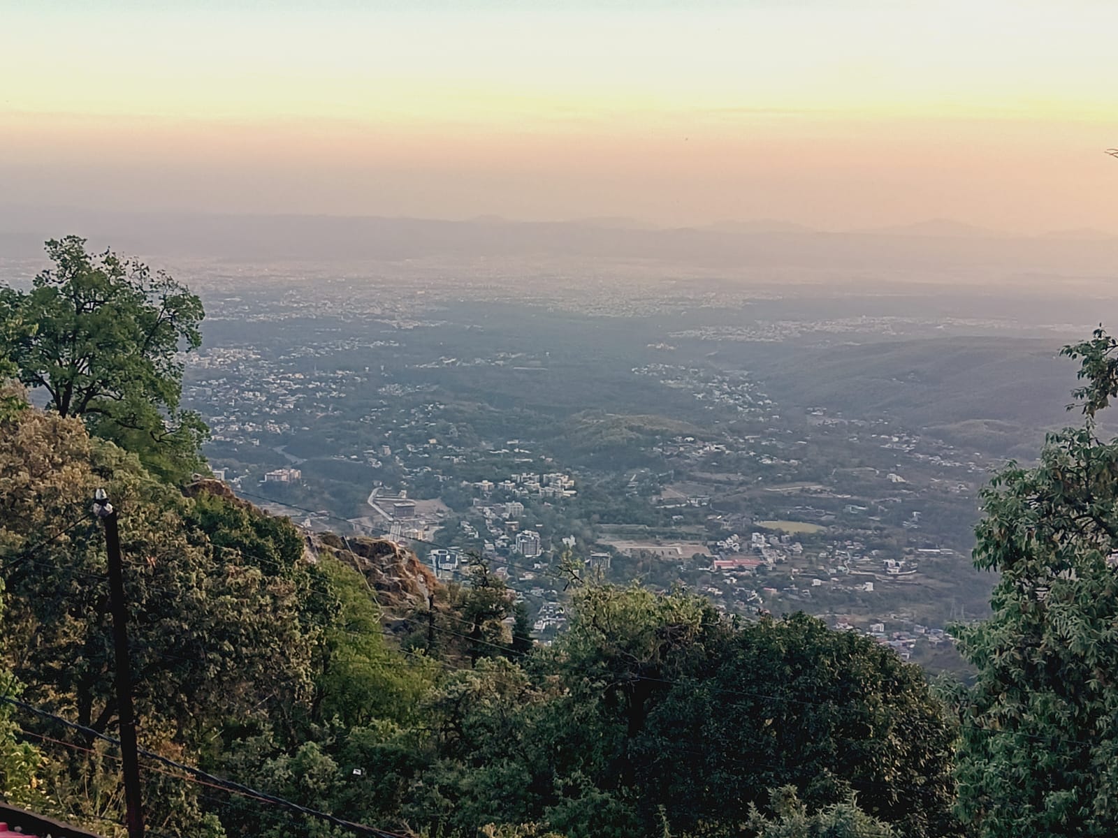 Jharipani Homestays - Tap to explore photos