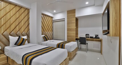 HOTEL  LE GRAND Room Type - Super Deluxe