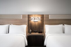 Holiday Inn Express Indianapolis Airport, an IHG Hotel