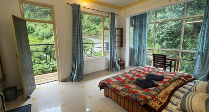 Oasis Bhagsu Room Type - deluxe room