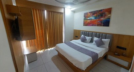 HOTEL R K VILLA Room Type - DELUXE room