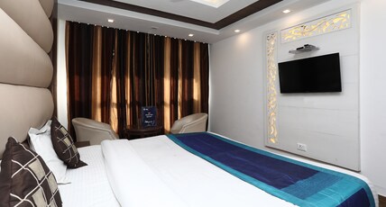 Hotel Royal Classic Room Type - Standard Room @Mall Road Mussoorie Hotel Royal Classic Room Type - Standard Room @Mall Road Mussoorie