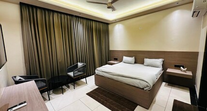 Hotel Virasat Room Type - Deluxe Room with Balcony