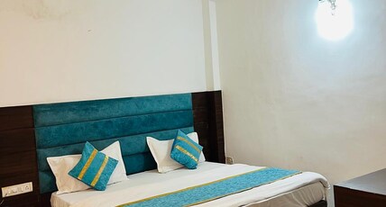 Hotel MahaLuxmi Palace Room Type - Super Deluxe Room