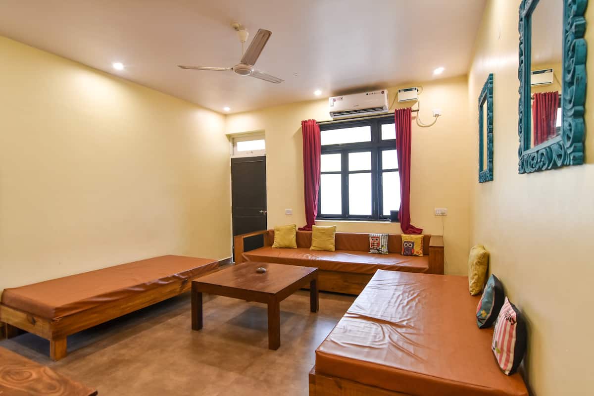 Marigold Charming | 2 BHK Service Apartment - Tap to explore photos