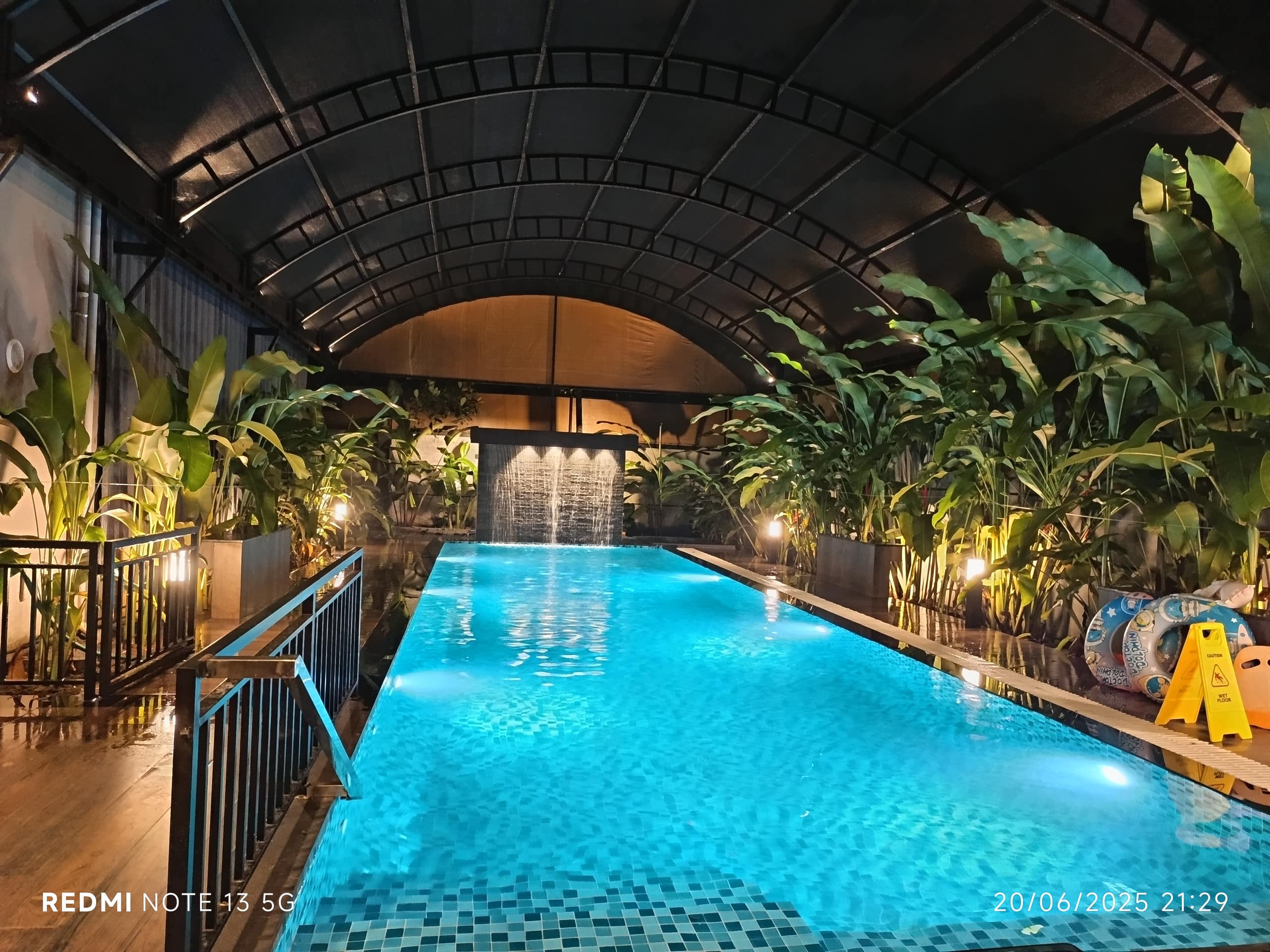 The Pool Lounge Premium Homestay - Tap to explore photos