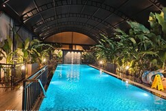 The Pool Lounge Premium Homestay