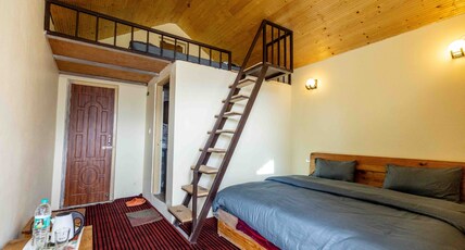 Hidden Valley Homestay Pangot Room Type - Wooden Quad Room