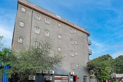 Super Townhouse Rohini Sector 18 Formerly Relic Stay