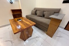 Urban Hideaway Studio Retreat   By Aqqua Suites