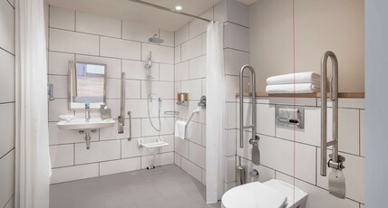 Hampton by Hilton Tashkent Room Type - QUEEN ACCESSIBLE ROOM NS