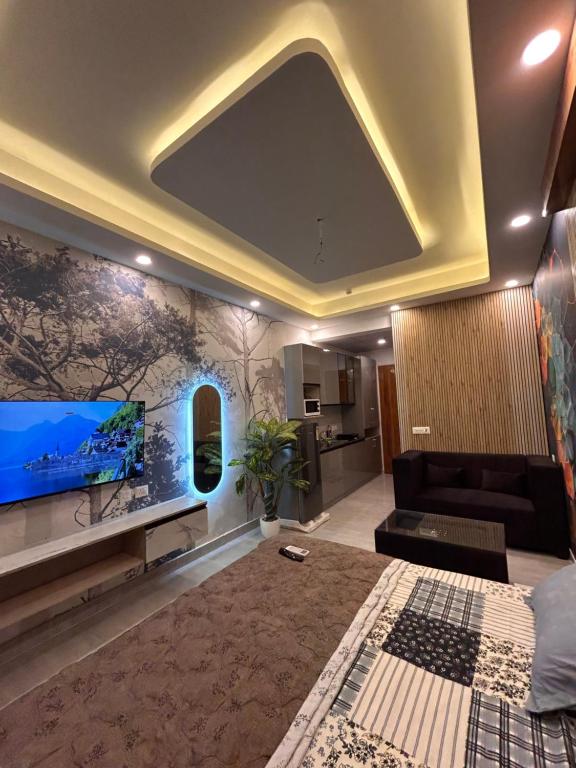 KKP Luxury Suites - Tap to explore photos
