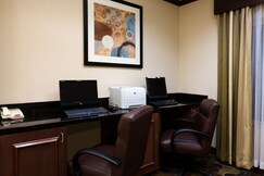 Holiday Inn Express and Suites Moultrie