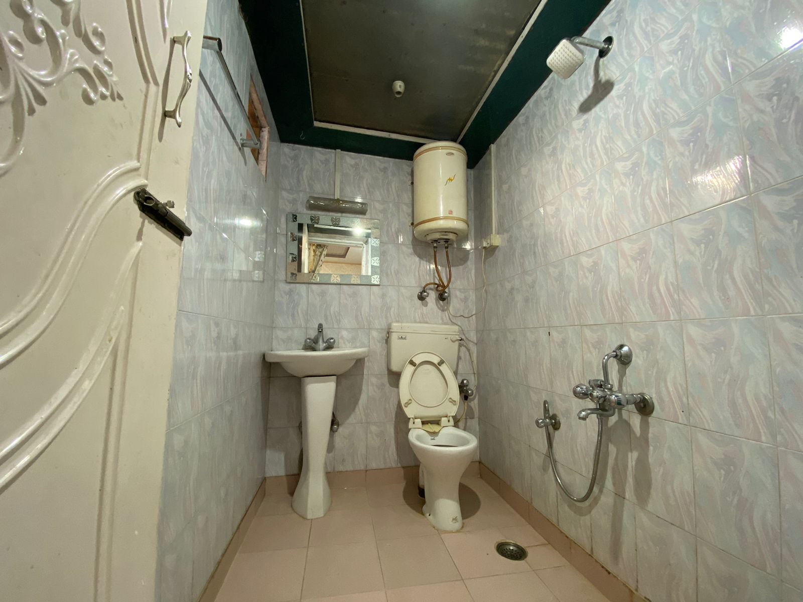 Marjaan Guest House - Tap to explore photos