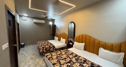 Guruvayur Dham  200mtr from Mathura Railway Station Room Type - Family Room
