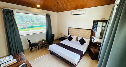 The Luxury Maharaja  The Royal Resort Room Type - Lake View Cottage