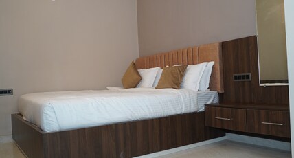 SPLASHH Room Type - Deluxe Room