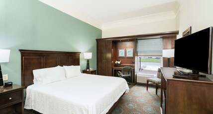 Hampton Inn & Suites Mooresville Room Type - 1KN MOB HEA ACC 3X3SHWR NS