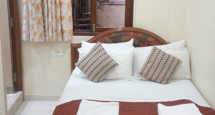 Bentley Hotel Marine Drive Room Type - Standard Double Room