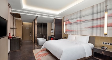 HUALUXE Hotels and Resorts WUHU, an IHG hotel Room Type - 1 King Standard Lounge Access Smoking