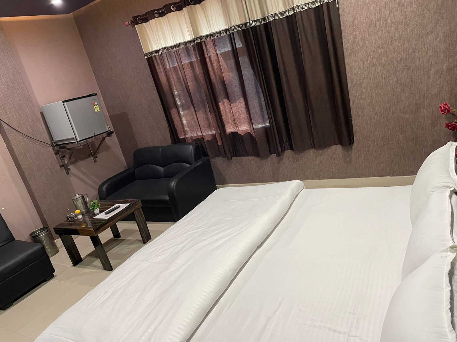 Hotel Maya Shyam - Tap to explore photos