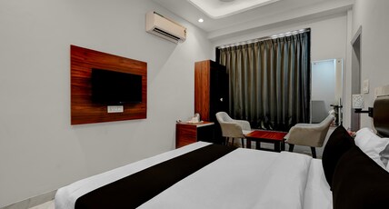 Super Collection O Kharar Bus Terminal Formerly HotelKamboj Room Type - Saver Double