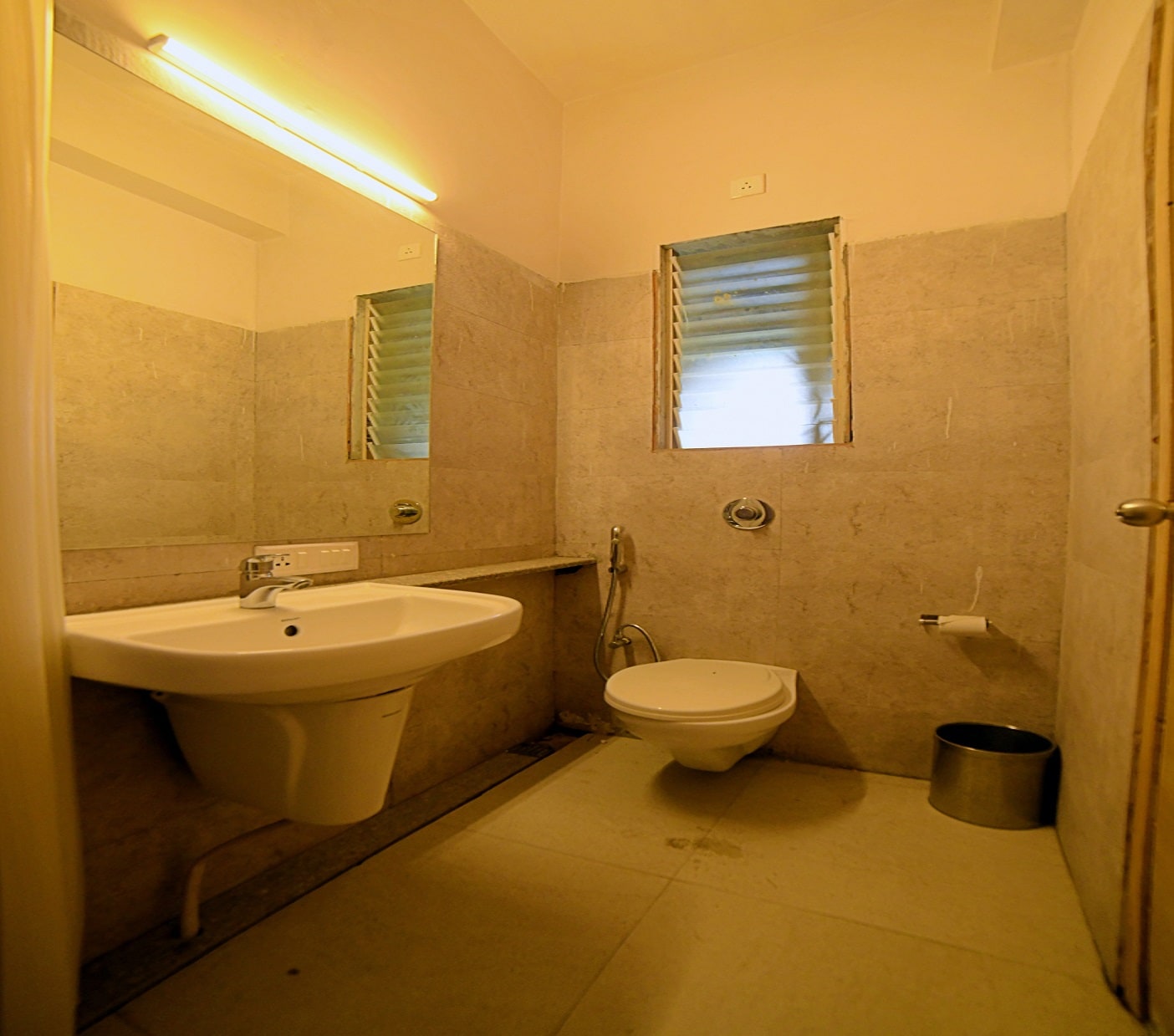 Smart Inn @ Taleda Square - Tap to explore photos