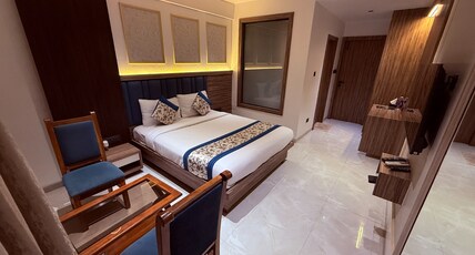 Hotel Kushala Grand, Dombivali Room Type - Serene Infinity View Room