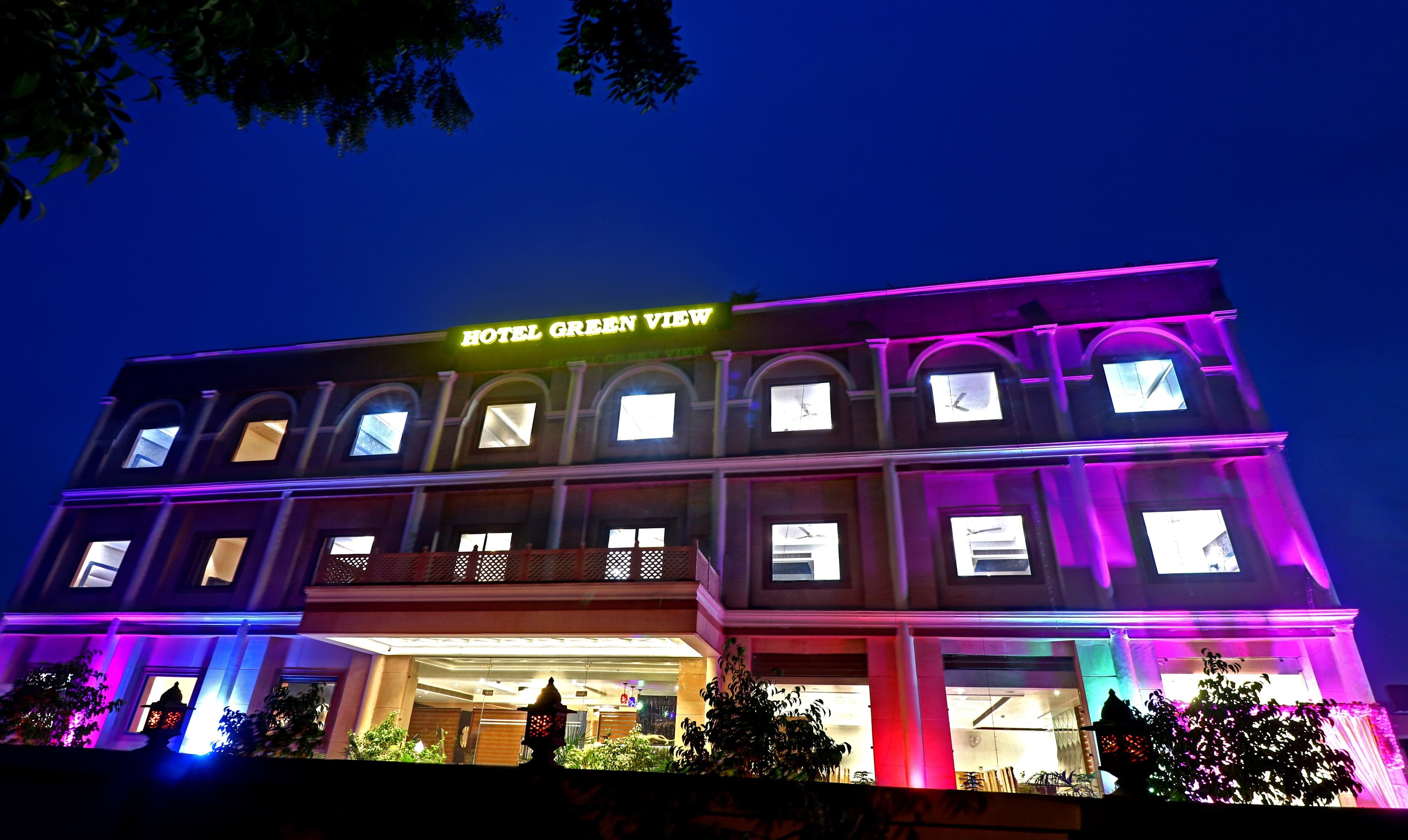 Hotel Green View, Agra - Tap to explore photos
