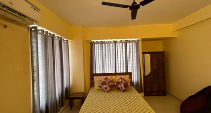 THE MEENKASHIS NEST  Room Type - Bedroom 2