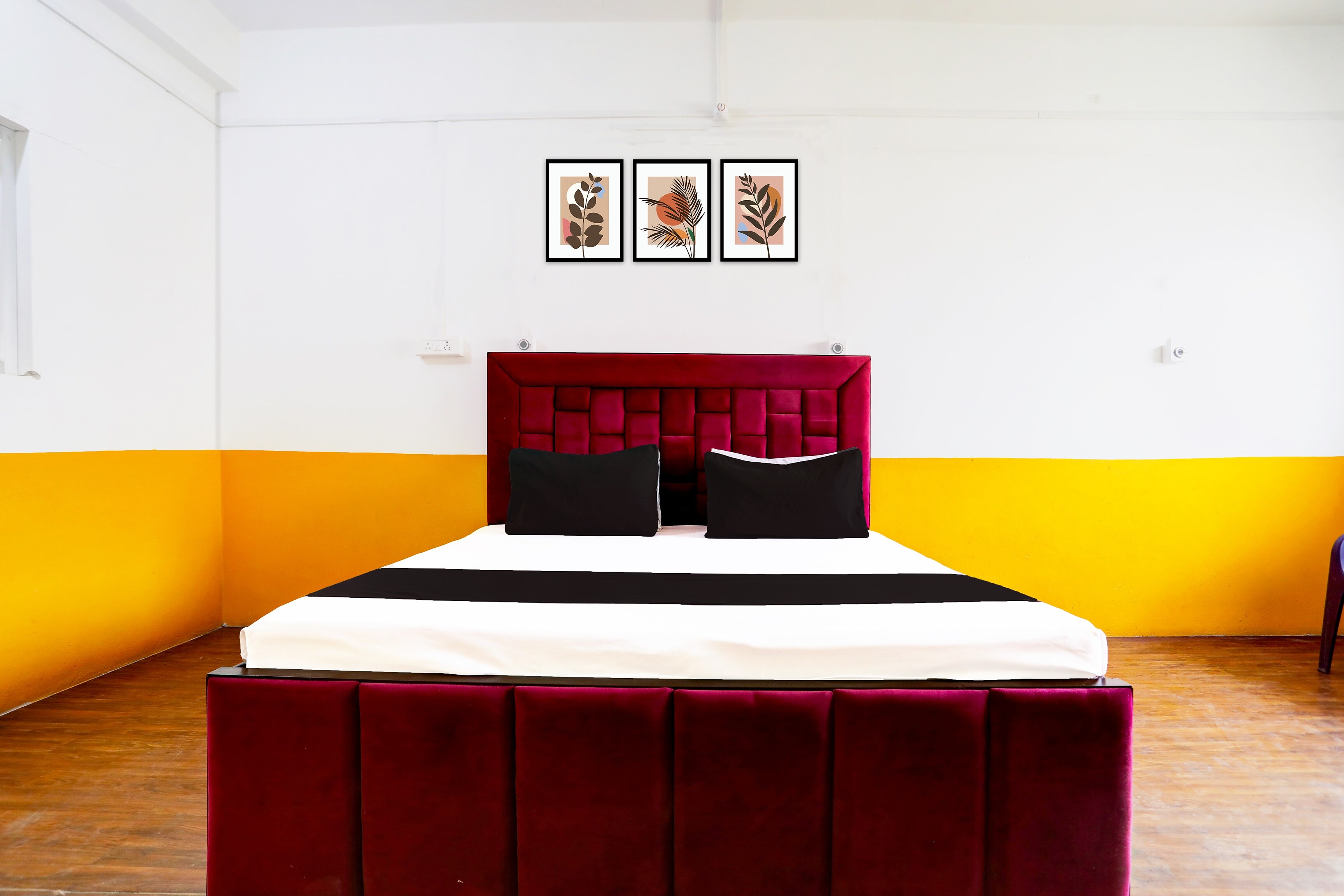 Hotel O Dreams Hotel - Tap to explore photos