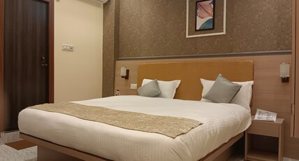 Hotel Tropical inn Room Type - Premium king room with ac