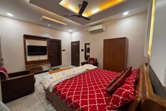 Riverfront 4bhk private penthouse