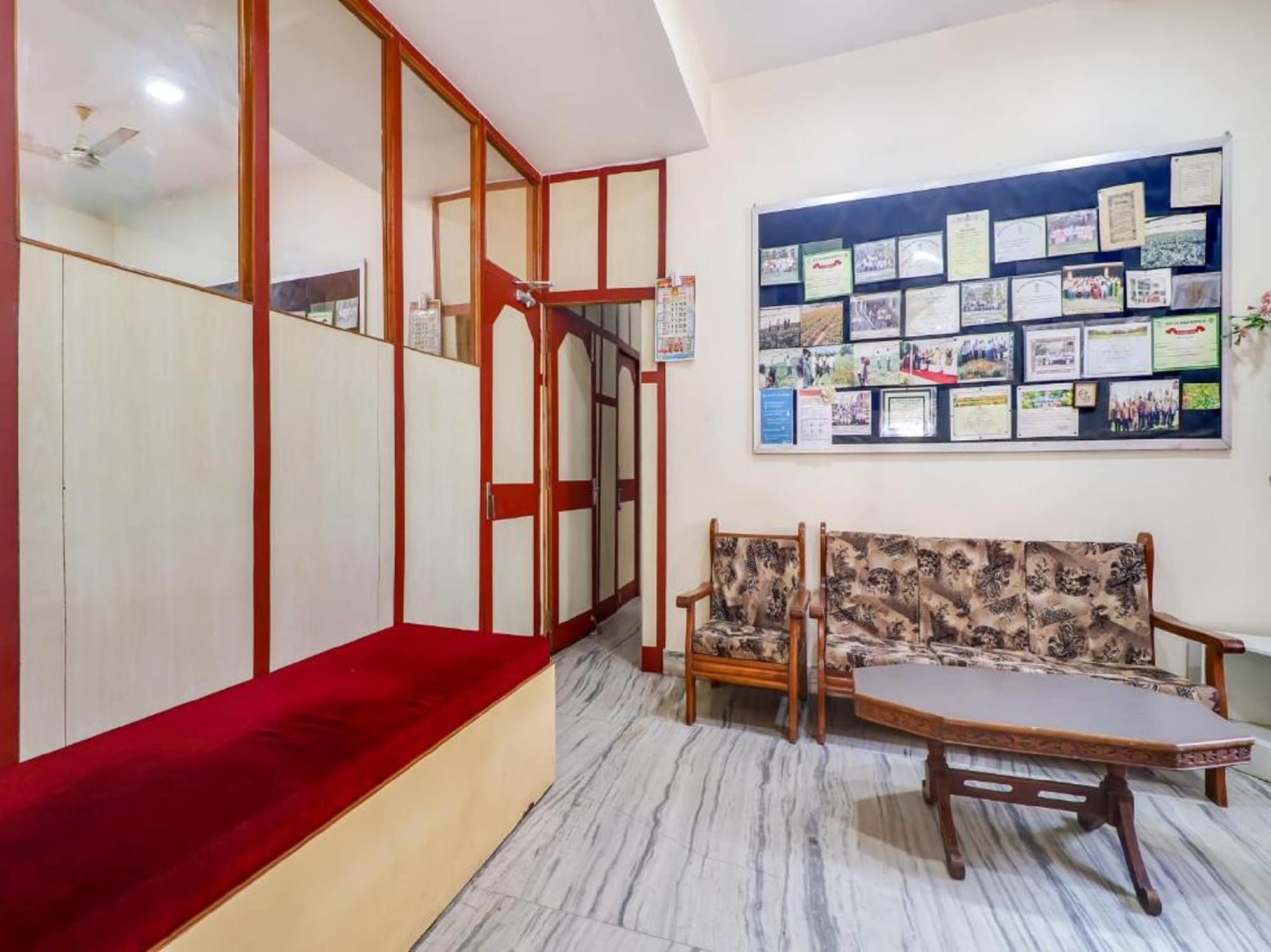 Ganapati Guest House - Tap to explore photos
