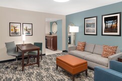 Embassy Suites Fort Myers