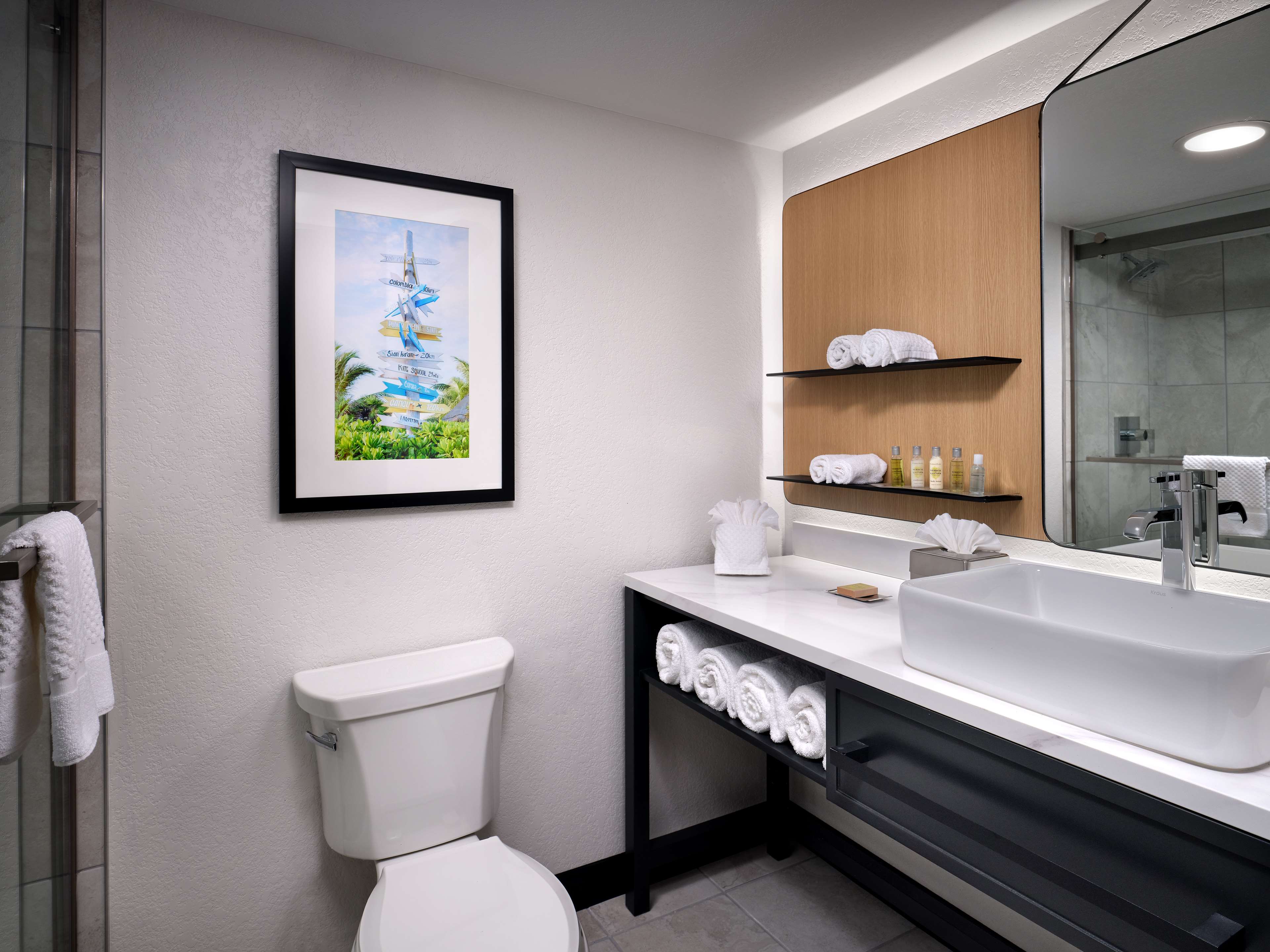 DoubleTree by Hilton Cocoa Beach - Oceanfront - Tap to explore photos