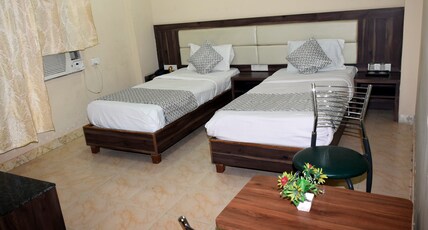 Hotel Mahabir Galaxy Room Type - Deluxe AC Twin bed with free Wi-Fi