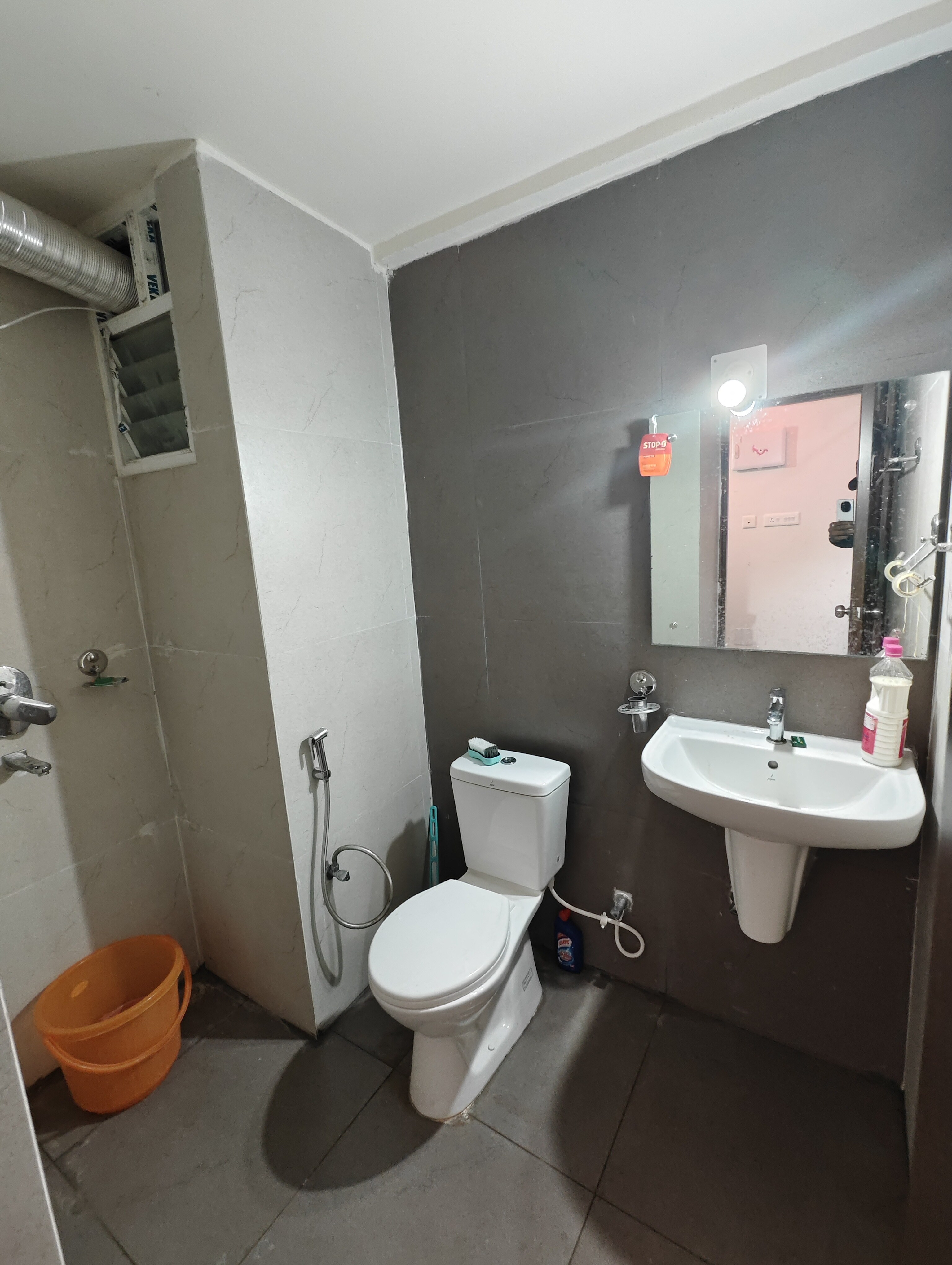 Entire Studio Flat In A Gated Complex Near Beach - Tap to explore photos