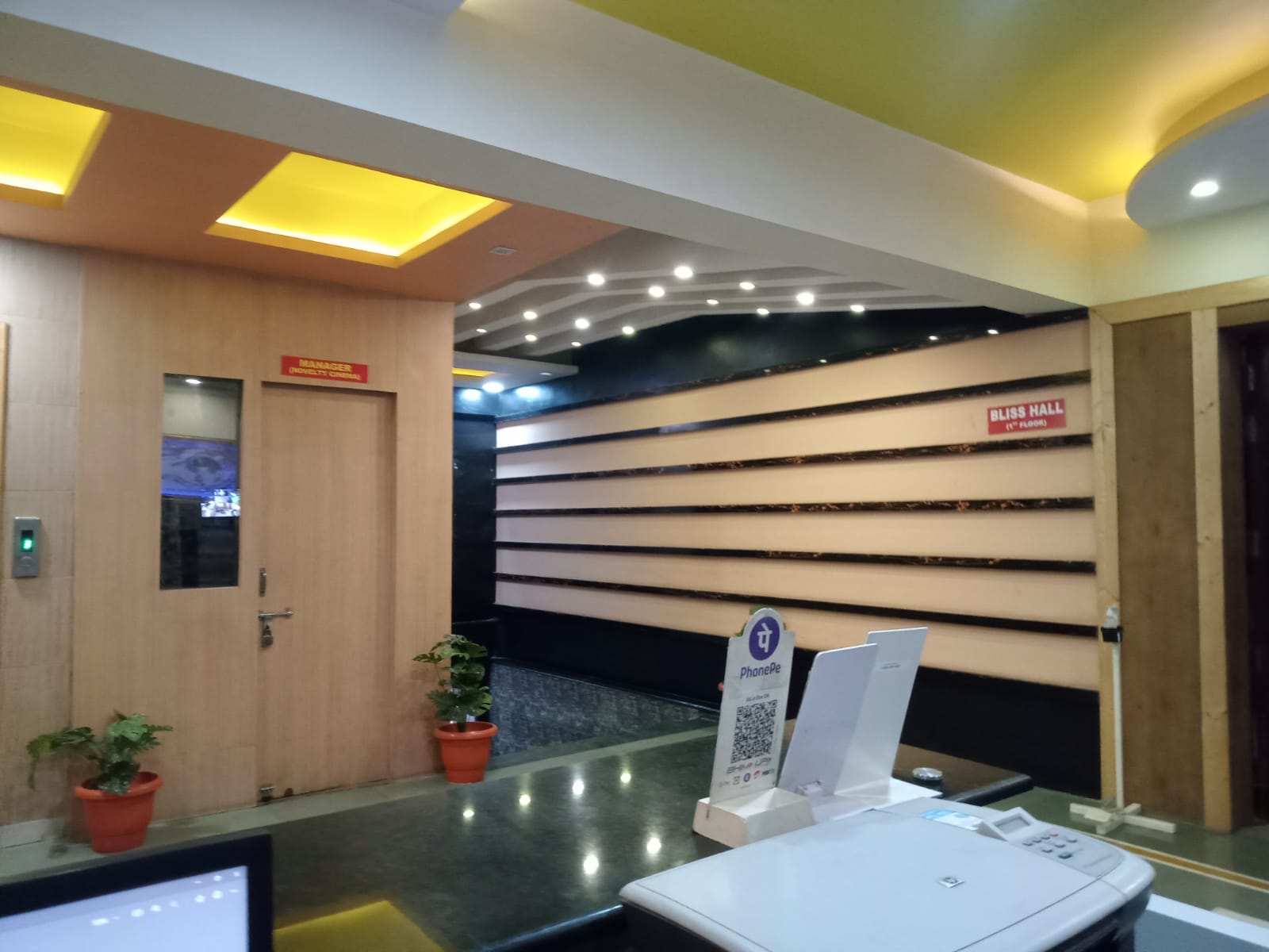 The Novelty Hotel Kanpur - Tap to explore photos