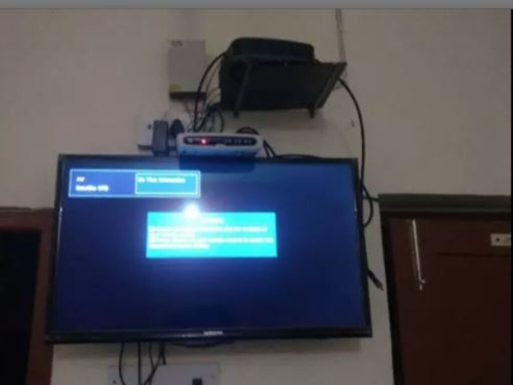 Hotel Mayur - Tap to explore photos