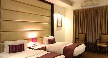 INDIYAAH Residency Golf Course Road Room Type - Executive Room with Balcony