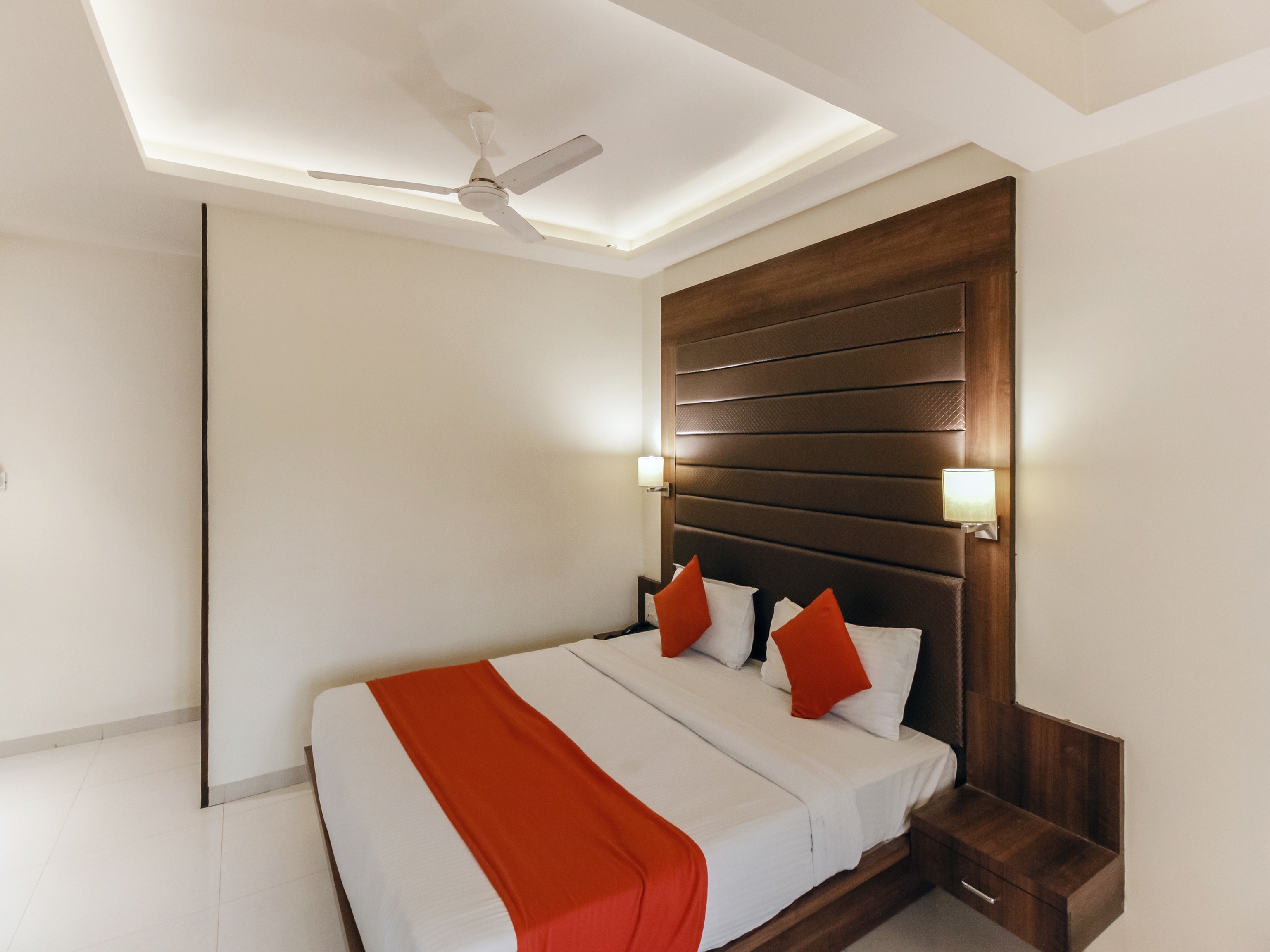 Hotel Heritage - Tap to explore photos