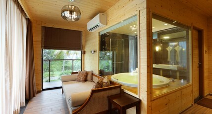 MALIEKAL HERITANCE CHERAI Room Type - Opulence Lake view Jacuzzi Cottage with Balcony