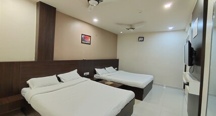 Hotel Palav Palace Room Type - Super Delux 2 Bed (4 Person)