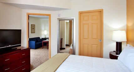 Holiday Inn Express & Suites BROOKSVILLE-I-75 Room Type - 1 King Suite Addl Living Area Sofa Bed