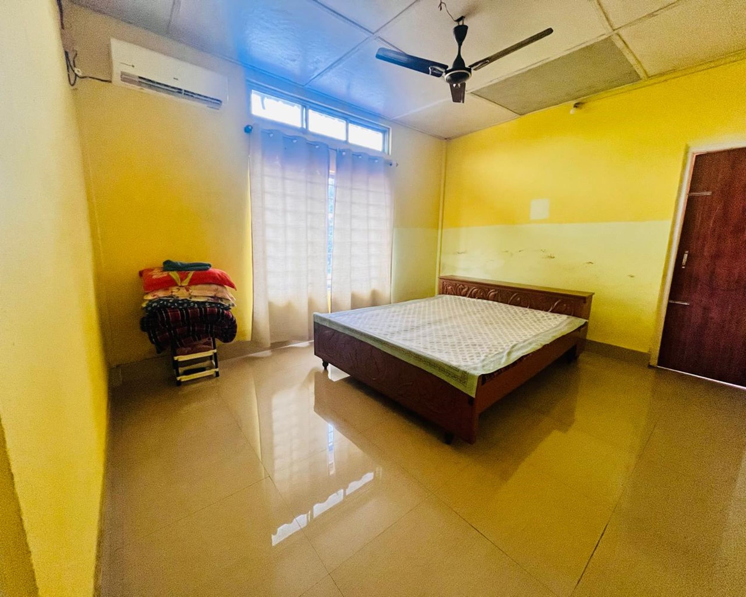 Sky Garden Homestay - Tap to explore photos