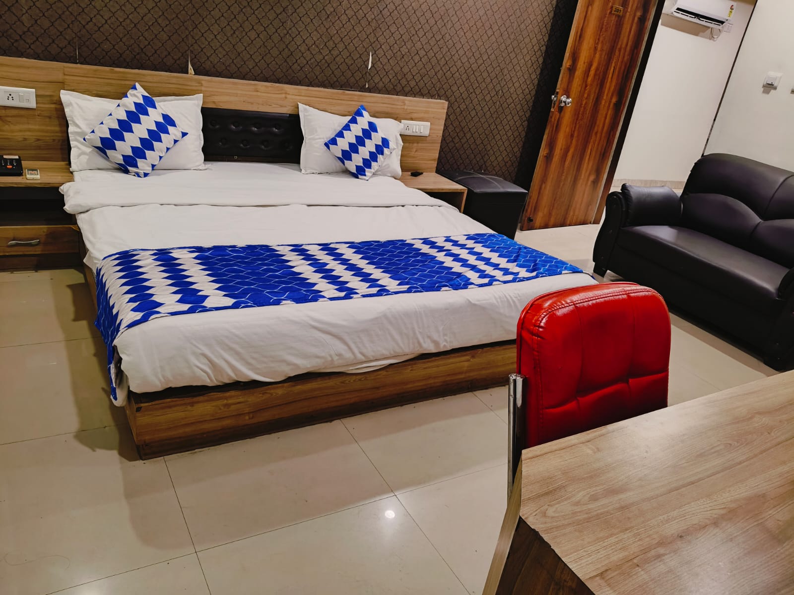 RD Inn Bihar, 6 km from Patna Junction by Prospera Hospitality Pvt. Ltd. - Tap to explore photos