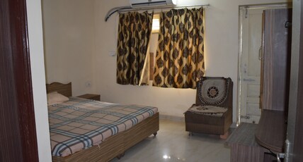 Hotel Swastik Room Type - Deluxe AC Room